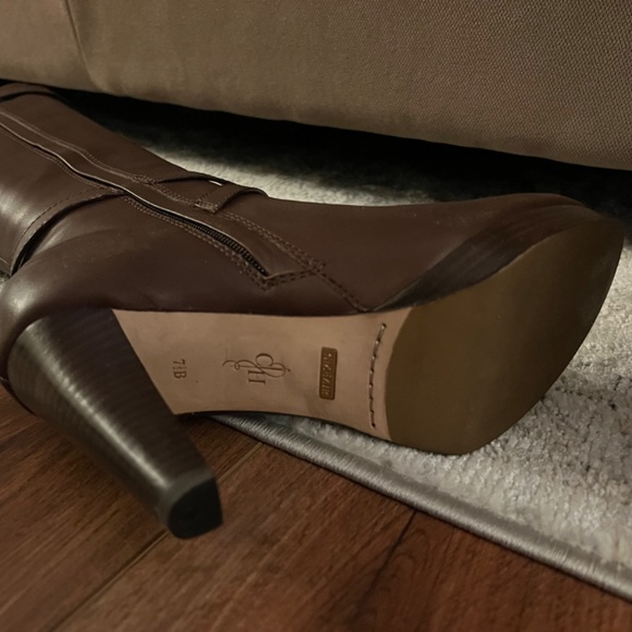 Brown knee high heeled boots 7.5 - Picture 3 of 6